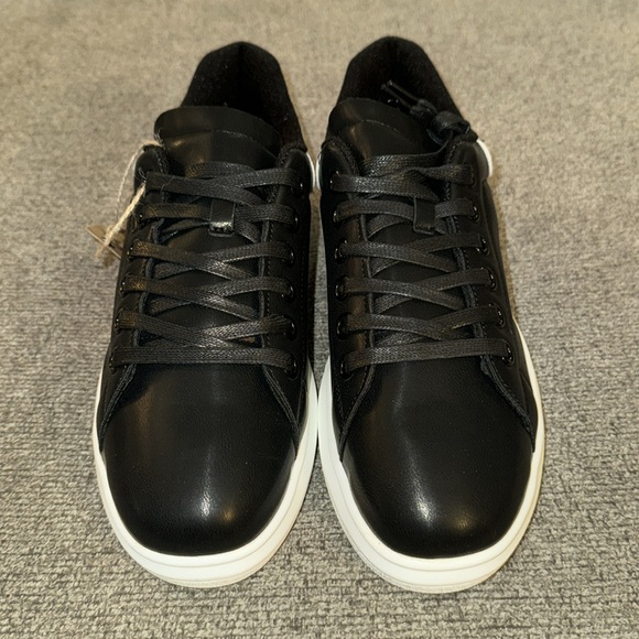 Seven7 Miki Sneaker NWT - Picture 3 of 6